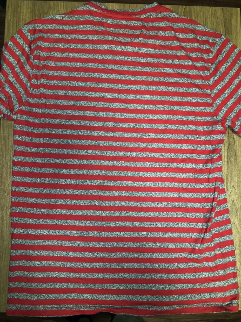 GUESS Originals T-Shirt Medium Red Gray Striped Logo Graphic Short Sleeve Mens - Picture 10 of 10